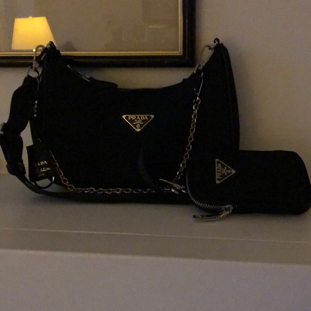 Prada Re-Edition 2005 gorgeous black purse